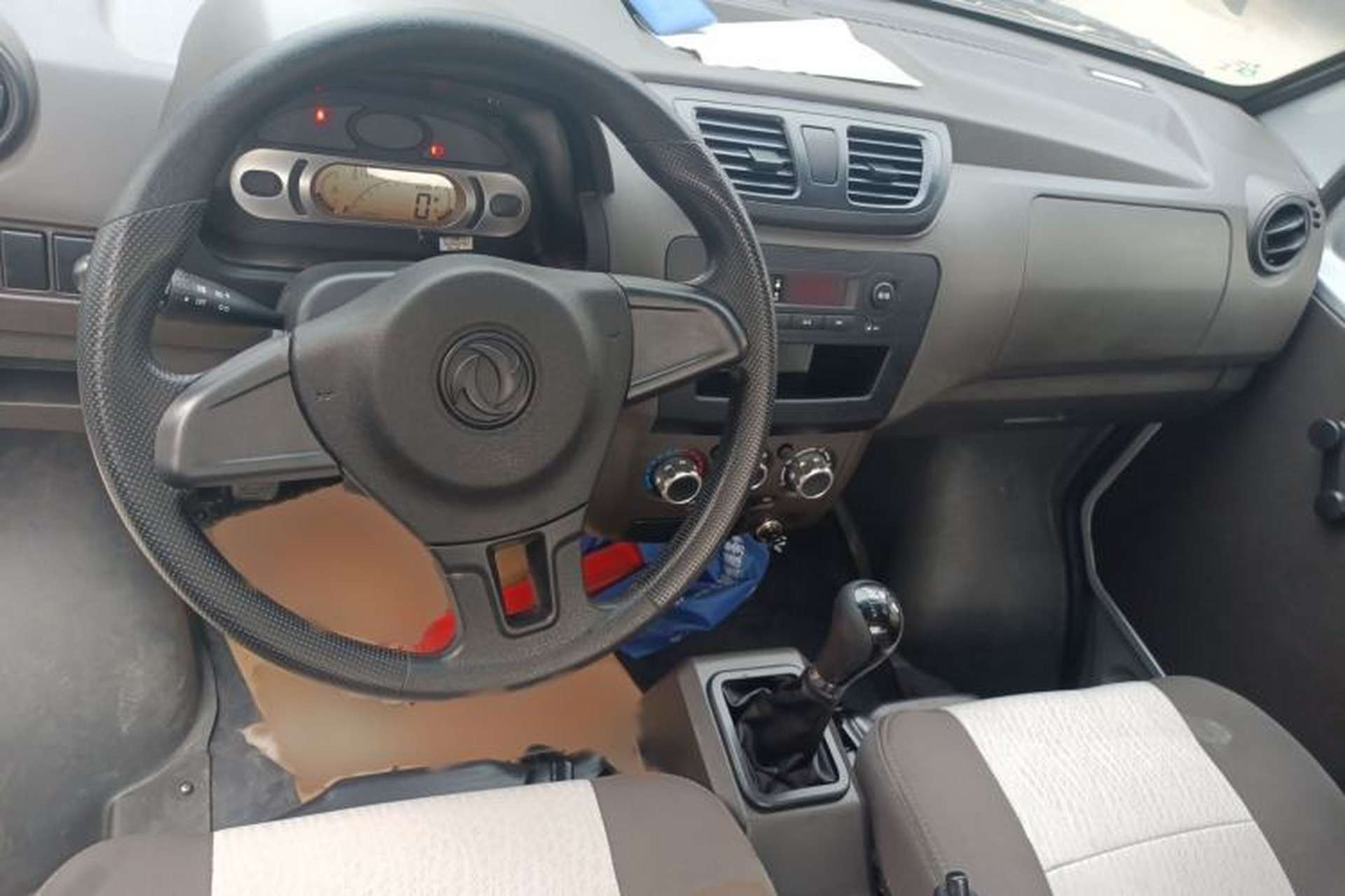 Used Dongfeng Xiaokang C31 2023 1.6L C31S Classic Model Interior 2