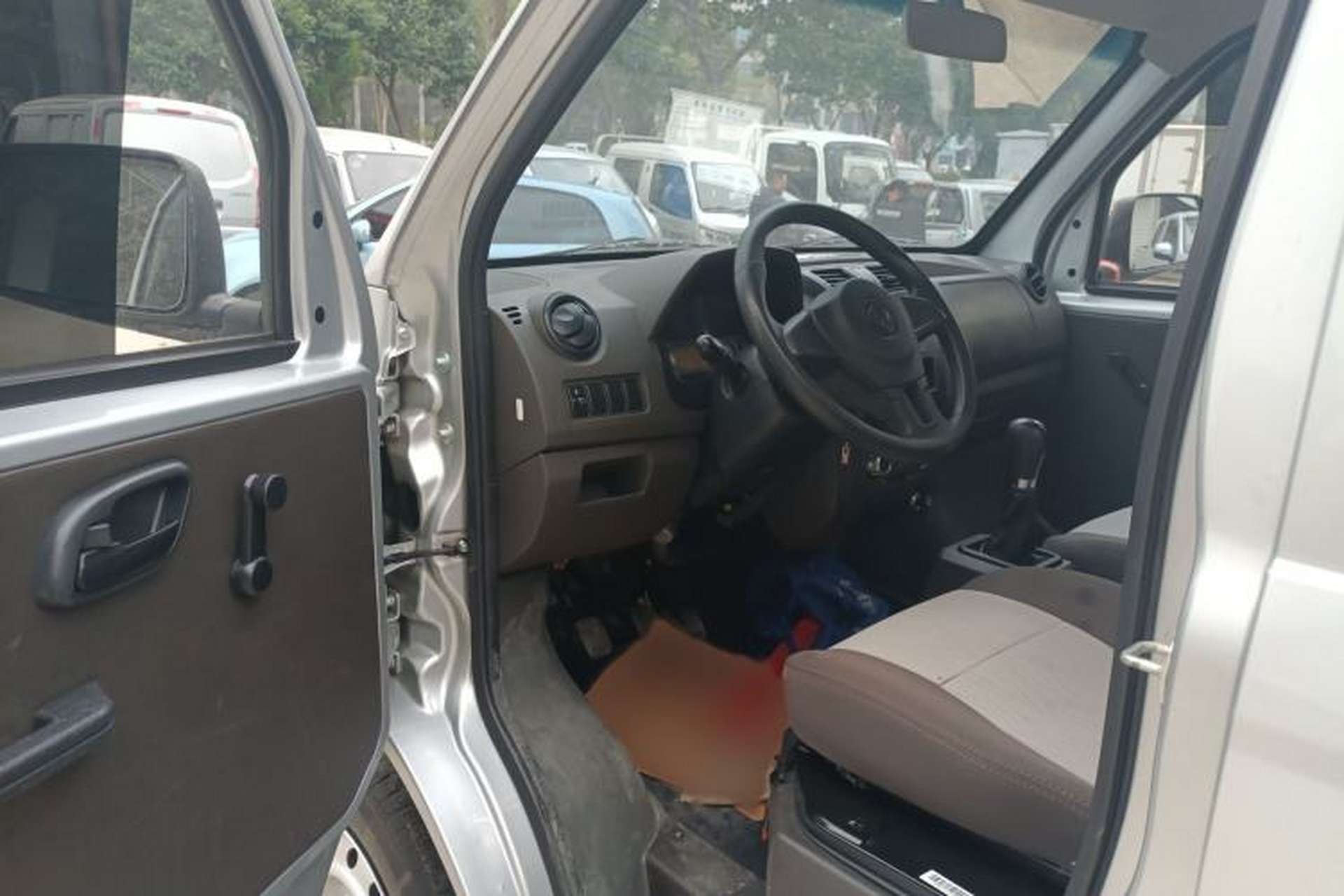 Used Dongfeng Xiaokang C31 2023 1.6L C31S Classic Model Interior 3