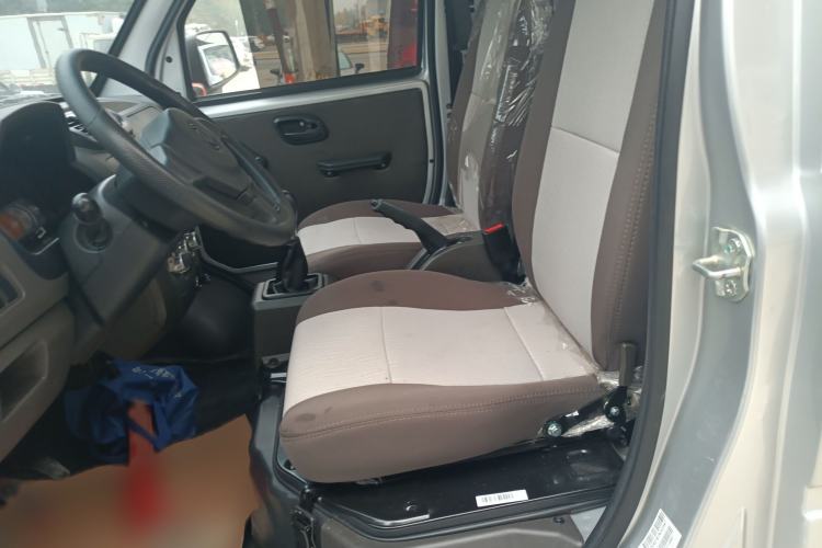 Used Dongfeng Xiaokang C31 2023 1.6L C31S Classic Model Interior 4