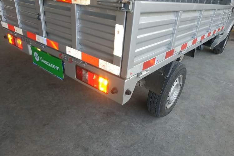 Used Dongfeng Xiaokang C31 2023 1.6L C31S Classic Model Right Rear Taillight