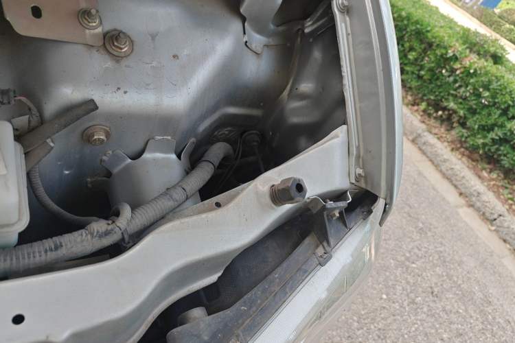 Used Dongfeng Xiaokang C31  Engine Bay Left