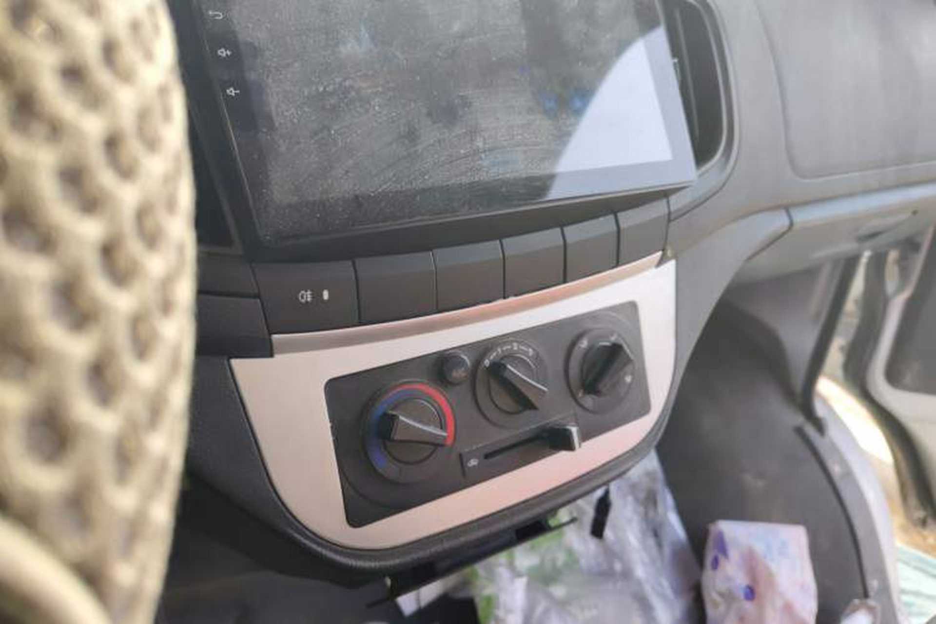 Used Dongfeng Xiaokang C31 2025 1.6L C31S Premium Edition Audio And AC Panel