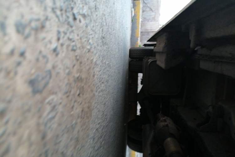 Used Dongfeng Xiaokang C31  Chassis Front Right