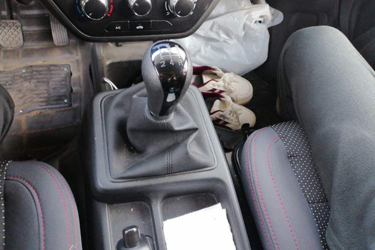 Used Dongfeng Xiaokang C31  Gear Lever