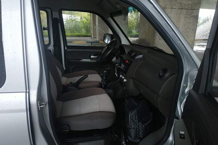 Used Dongfeng Xiaokang C32 2022 1.6L C32S LV0 SFG16 Right Front Seat