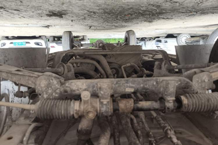 Used Dongfeng Xiaokang C32 2015 1.5L Standard Version DK15-07 Chassis Front