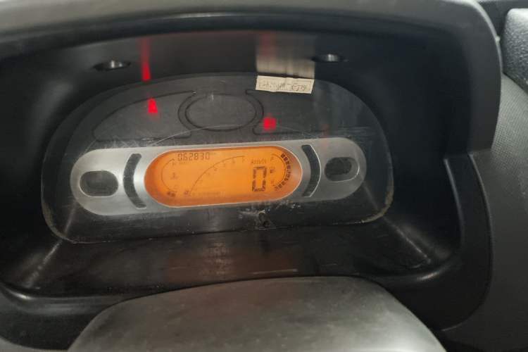 Used Dongfeng Xiaokang C32 2015 1.5L Standard Version DK15-07 Instrument Cluster