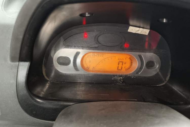 Used Dongfeng Xiaokang C32 2015 1.5L Standard Version DK15-07 Odometer Close Up