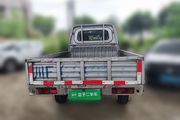 Used Dongfeng Xiaokang C32 2015 1.5L Standard Version DK15-07 Rear