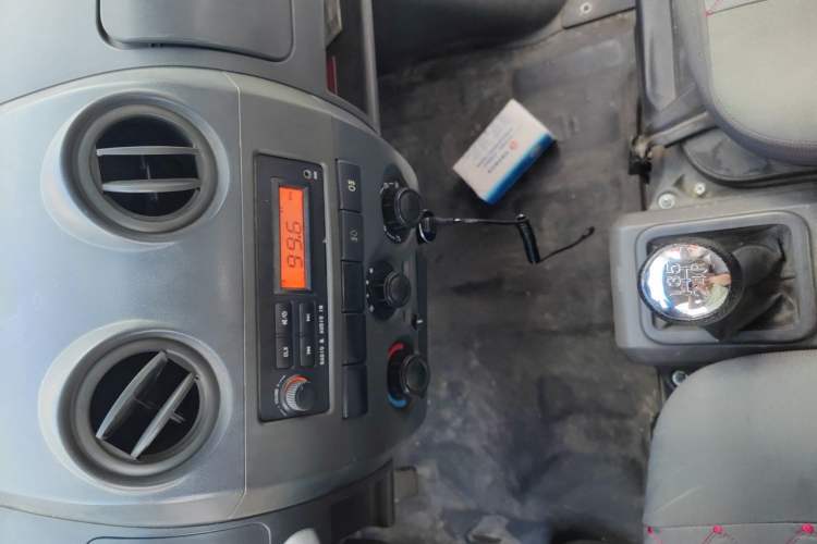 Used Dongfeng Xiaokang C32 2016 1.2L Base Version China V Emission Standard DK12 Audio And AC Panel