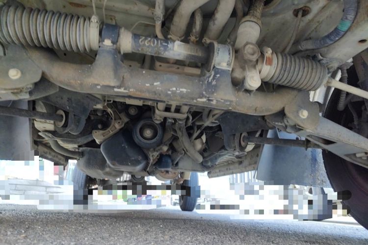 Used Dongfeng Xiaokang C32 2016 1.2L Base Version China V Emission Standard DK12 Chassis Front