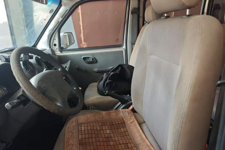 Used Dongfeng Xiaokang C32 2016 1.2L Base Version China V Emission Standard DK12 Left Front Seat