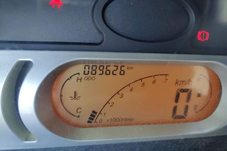 Used Dongfeng Xiaokang C32 2016 1.2L Base Version China V Emission Standard DK12 Odometer Close Up