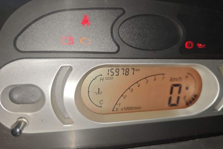 Used Dongfeng Xiaokang C32 2016 1.2L Base Version China V Emission Standard DK12 Odometer Close Up