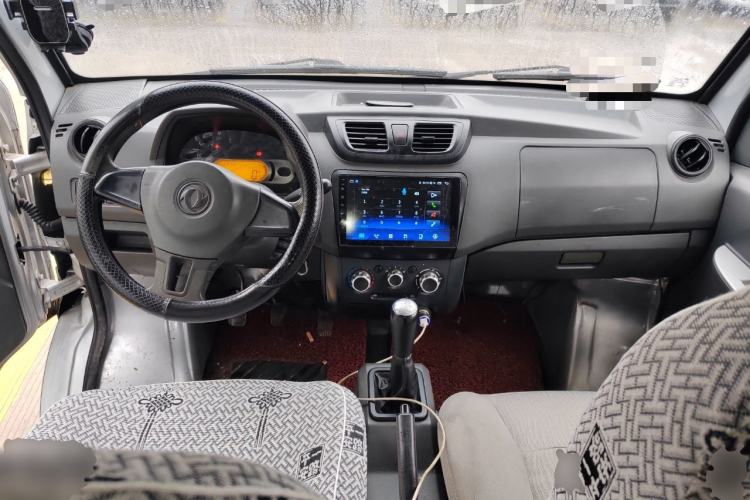 Used Dongfeng Xiaokang C32 2019 1.5L Standard Version China VI DK15 Center Console