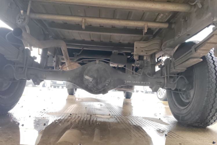 Used Dongfeng Xiaokang C32 2019 1.5L Standard Version China VI DK15 Chassis Rear