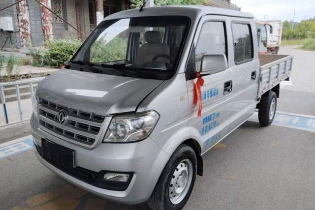 Używany Dongfeng Xiaokang C32 2019 1.5L Standard Version China VI DK15