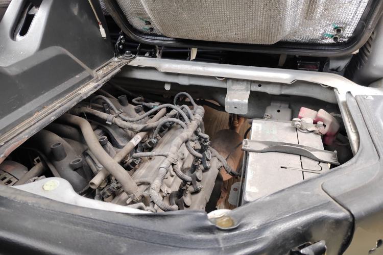 Used Dongfeng Xiaokang C32 2019 1.5L Standard Version China VI DK15 Engine Bay