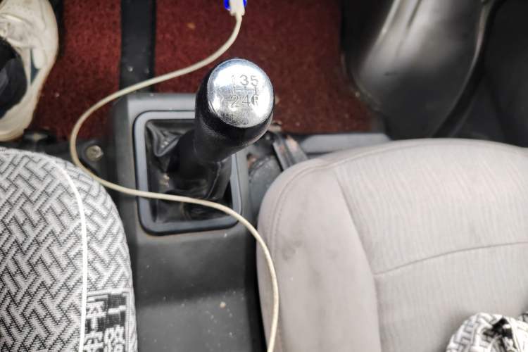 Used Dongfeng Xiaokang C32 2019 1.5L Standard Version China VI DK15 Gear Lever