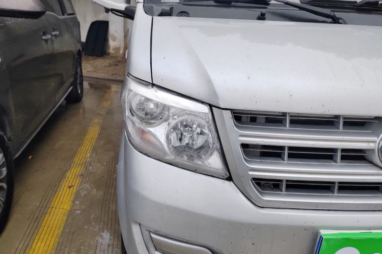 Used Dongfeng Xiaokang C32 2019 1.5L Standard Version China VI DK15 Right Front Headlight