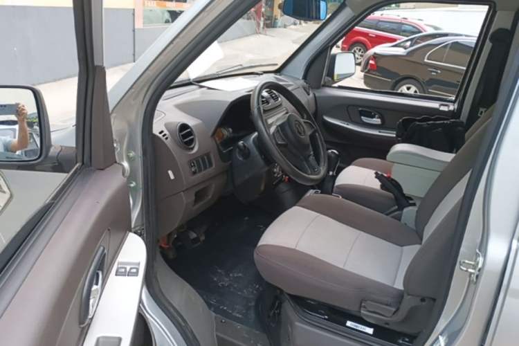 Used Dongfeng Xiaokang C32 2022 1.6L C32S LV0 SFG16 Driver Seat