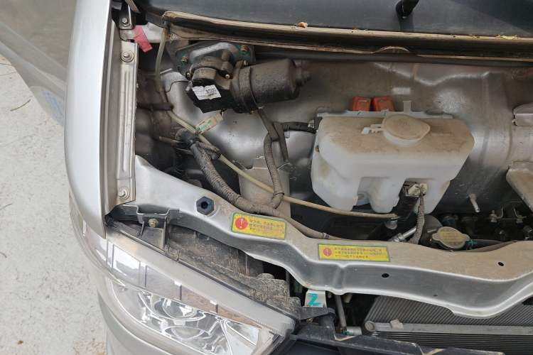 Used Dongfeng Xiaokang C32  Engine Bay Right