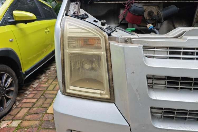 Used Dongfeng Xiaokang C35 2013 1.4L Base Van DK13-06 Right Front Headlight