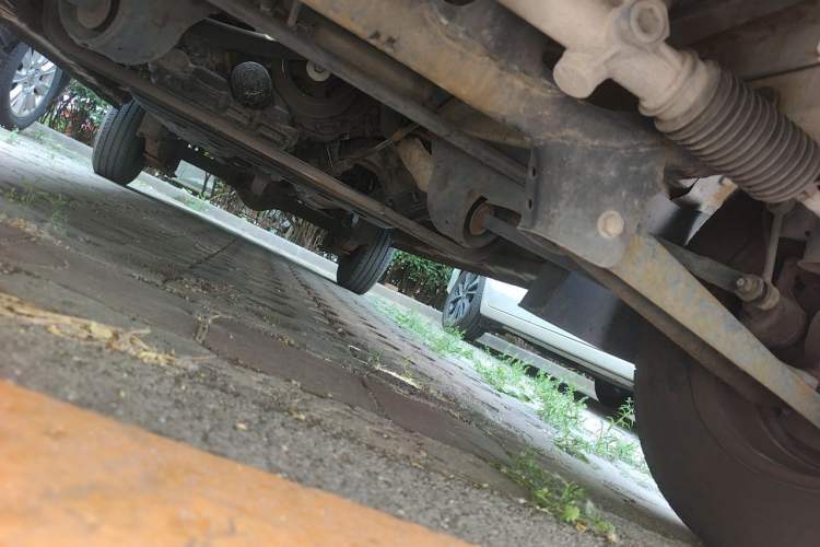 Used Dongfeng Xiaokang C35 2013 1.4L Base Van DK13-06 Chassis Front