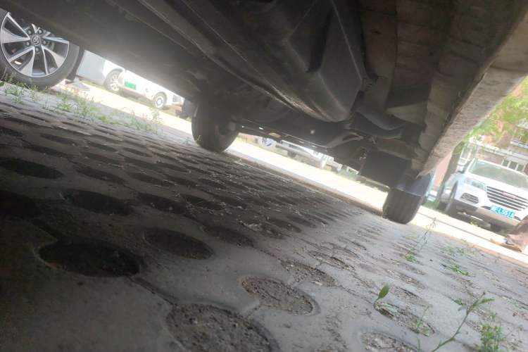 Used Dongfeng Xiaokang C35 2013 1.4L Base Van DK13-06 Chassis Rear Right