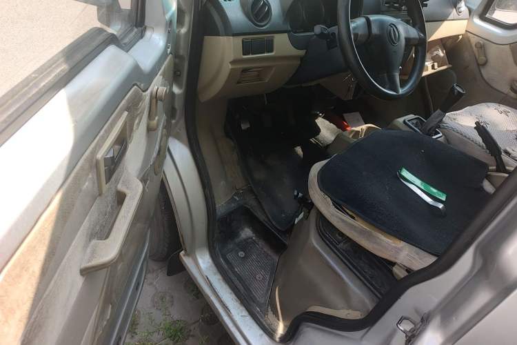 Used Dongfeng Xiaokang C35 2013 1.4L Base Van DK13-06 Driver Seat