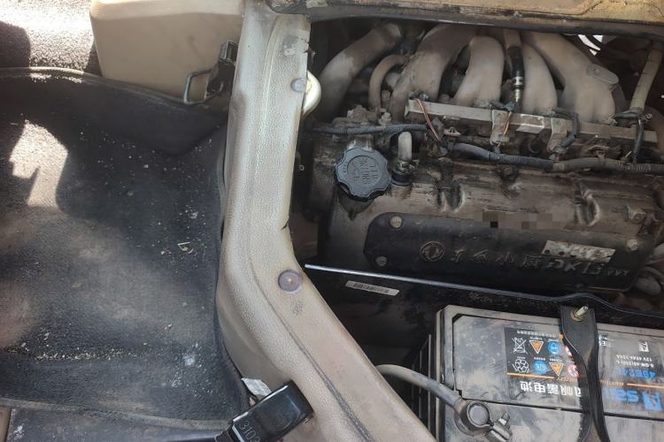 Used Dongfeng Xiaokang C35 2013 1.4L Base Van DK13-06 Engine Bay Right