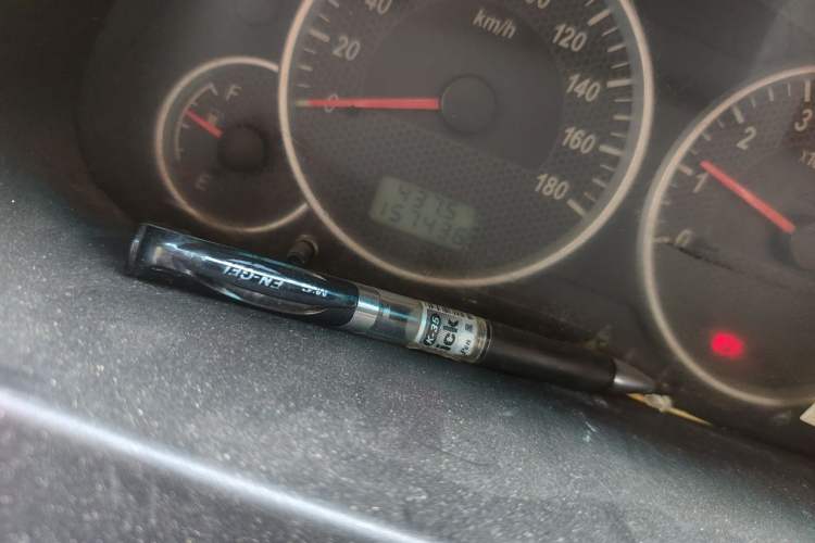 Used Dongfeng Xiaokang C35 2013 1.4L Base Van DK13-06 Odometer Close Up