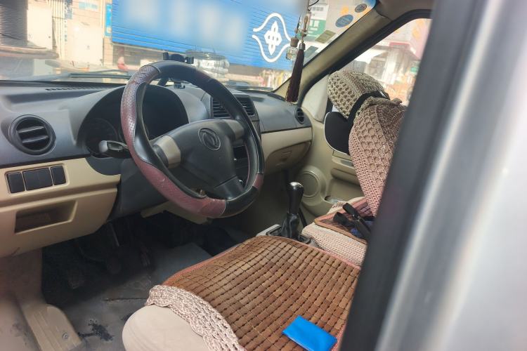 Used Dongfeng Xiaokang C35 2013 1.4L Base Van DK13-06 Center Console