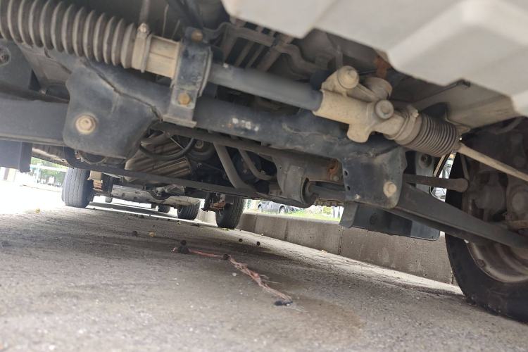 Used Dongfeng Xiaokang C35 2013 1.4L Base Van DK13-06 Chassis Front