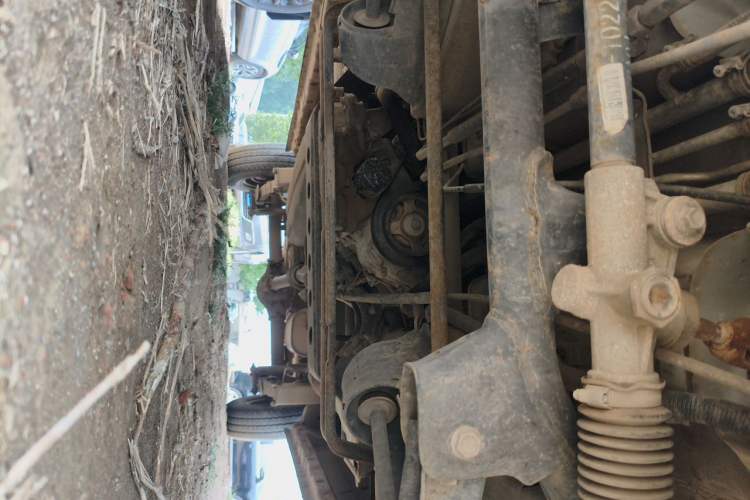Used Dongfeng Xiaokang C35 2013 1.4L Base Van DK13-06 Chassis Front