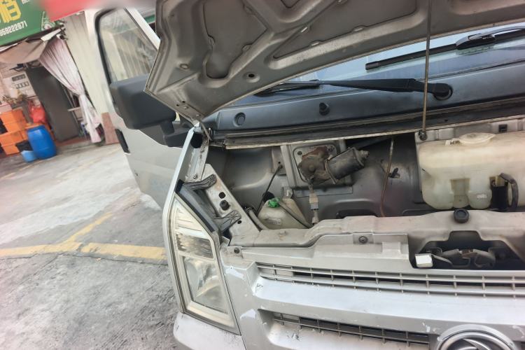 Used Dongfeng Xiaokang C35 2013 1.4L Base Van DK13-06 Engine Bay Right
