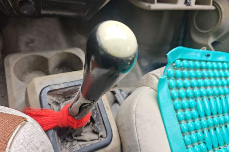 Used Dongfeng Xiaokang C35 2013 1.4L Base Van DK13-06 Gear Lever