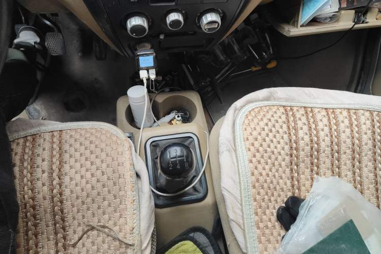 Used Dongfeng Xiaokang C35 2013 1.4L Base Van DK13-06 Gear Lever