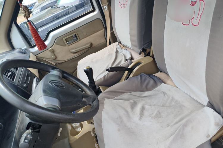 Used Dongfeng Xiaokang C35 2013 1.4L Base Van DK13-06 Left Front Seat