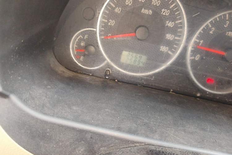 Used Dongfeng Xiaokang C35  Odometer Close Up