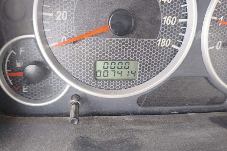Used Dongfeng Xiaokang C35 2013 1.4L Base Van DK13-06 Odometer Close Up