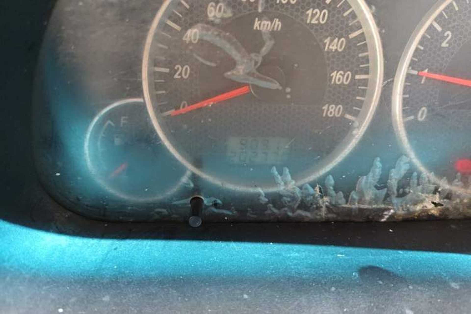 Used Dongfeng Xiaokang C35 2013 1.4L Base Van DK13-06 Odometer Close Up