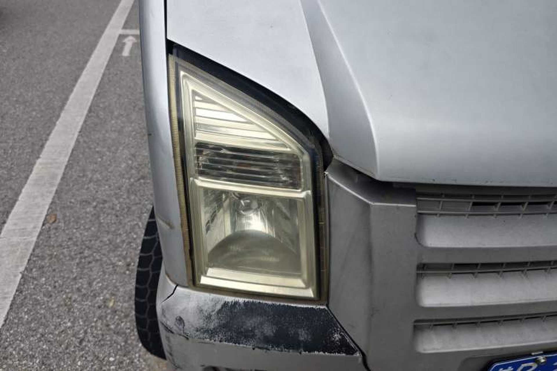 Used Dongfeng Xiaokang C35 2013 1.4L Base Van DK13-06 Right Front Headlight