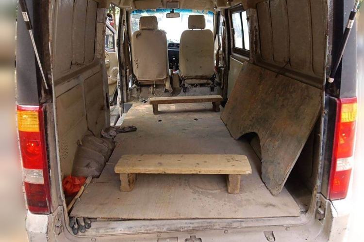 Used Dongfeng Xiaokang C35 2013 1.4L Base Van DK13-06 Trunk