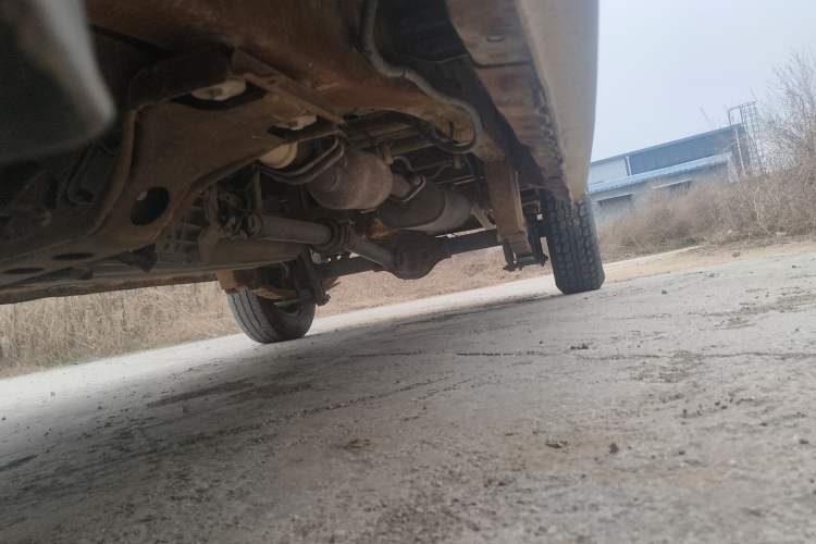 Used Dongfeng Xiaokang C35 2013 1.4L Base Van DK13-06 Chassis Front Left