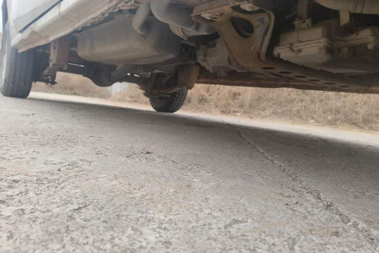 Used Dongfeng Xiaokang C35 2013 1.4L Base Van DK13-06 Chassis Front Right