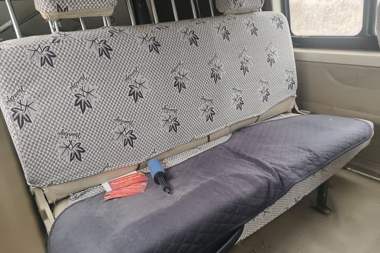 Used Dongfeng Xiaokang C35 2013 1.4L Base Van DK13-06 Left Rear Seat