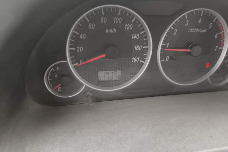 Used Dongfeng Xiaokang C35 2013 1.4L Base Van DK13-06 Odometer Close Up