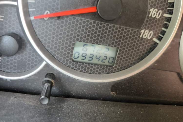 Used Dongfeng Xiaokang C35  Odometer Close Up