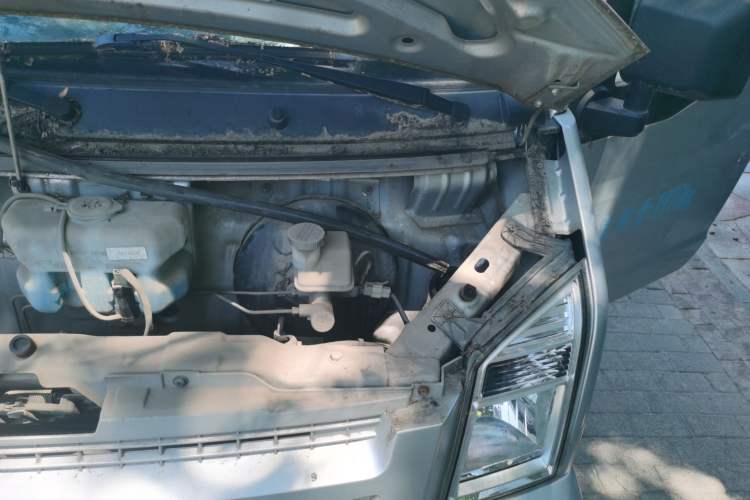 Used Dongfeng Xiaokang C35  Engine Bay Left